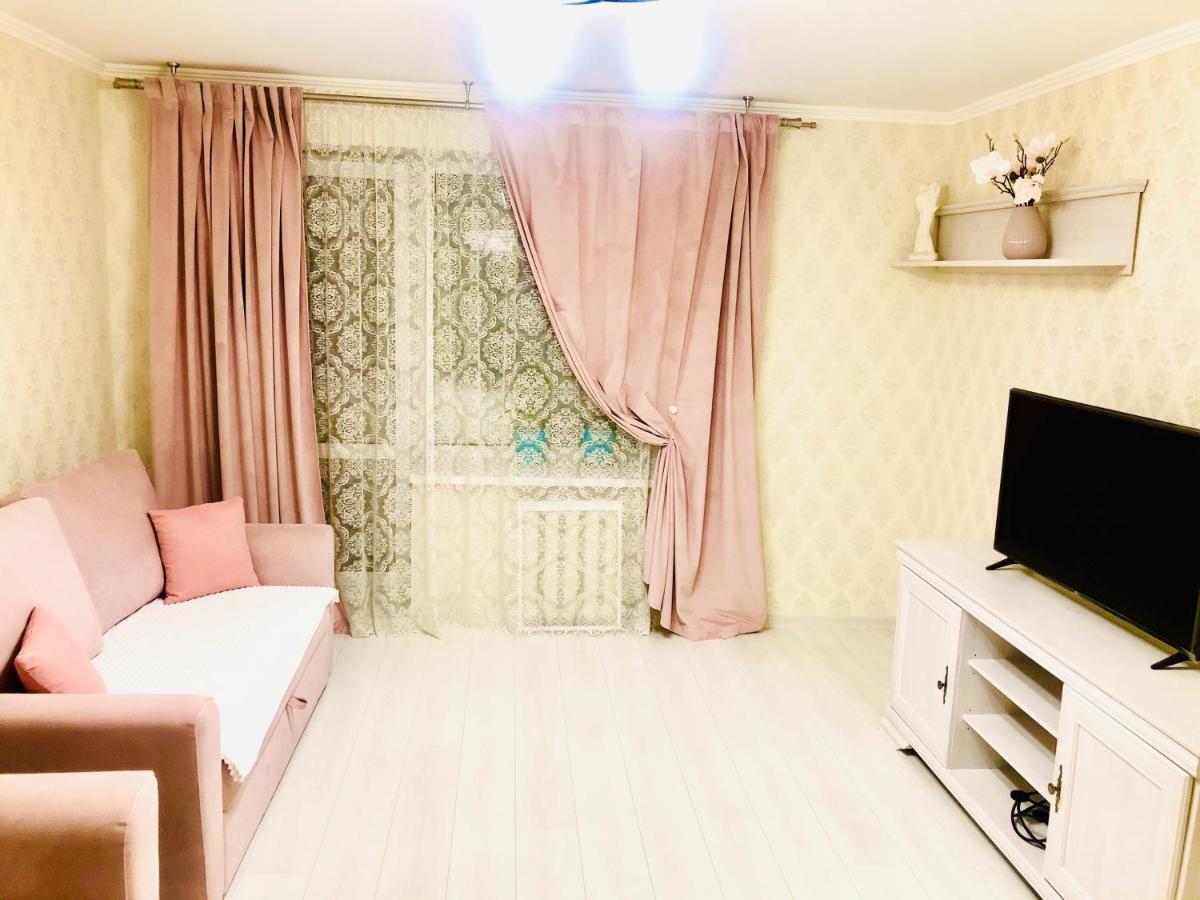 Classic Apartment Boryspilʼ Esterno foto